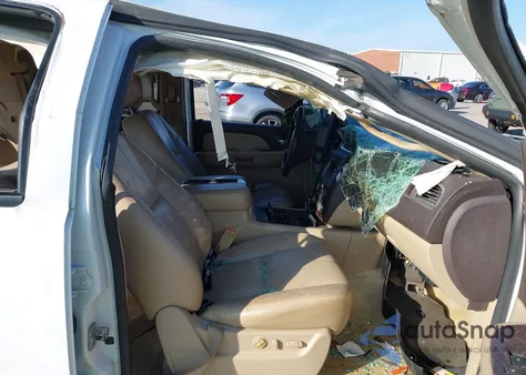 2008 GMC Yukon Denali z USA, uszkodzony, nr VIN 1GKFK638X8J238652